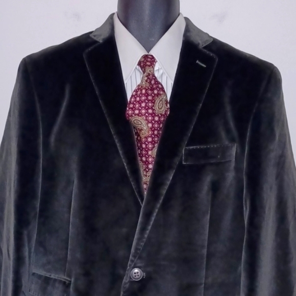 BRIAR Vintage Italian Maroon, Gold and Green Paisley Silk Tie - Picture 2 of 3